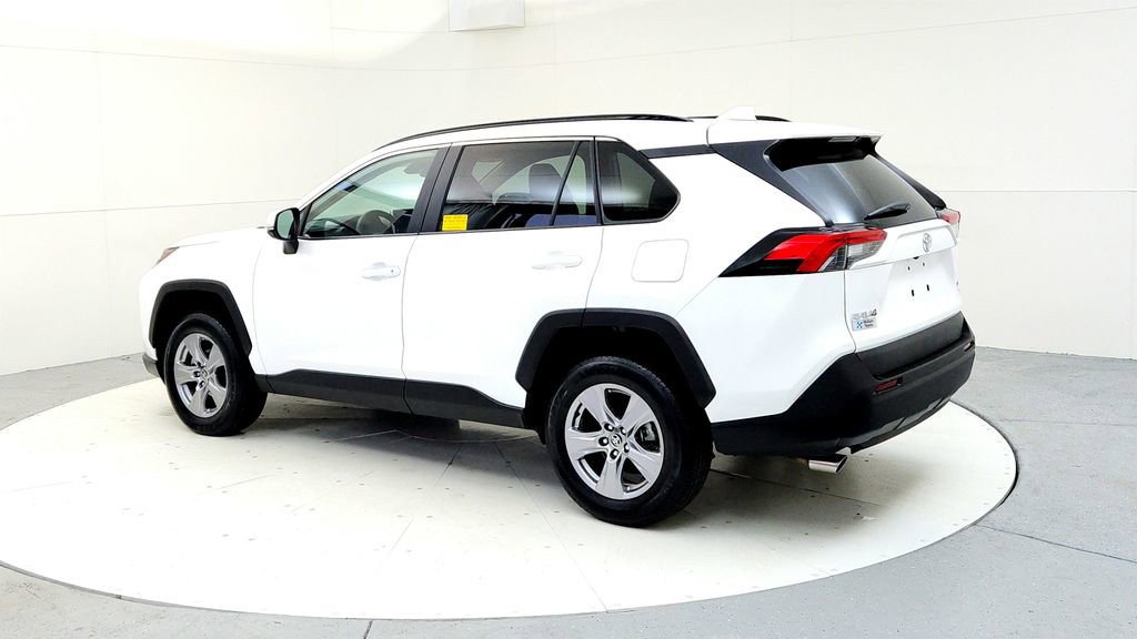 Certified 2025 Toyota RAV4 XLE AWD/4WD image 4
