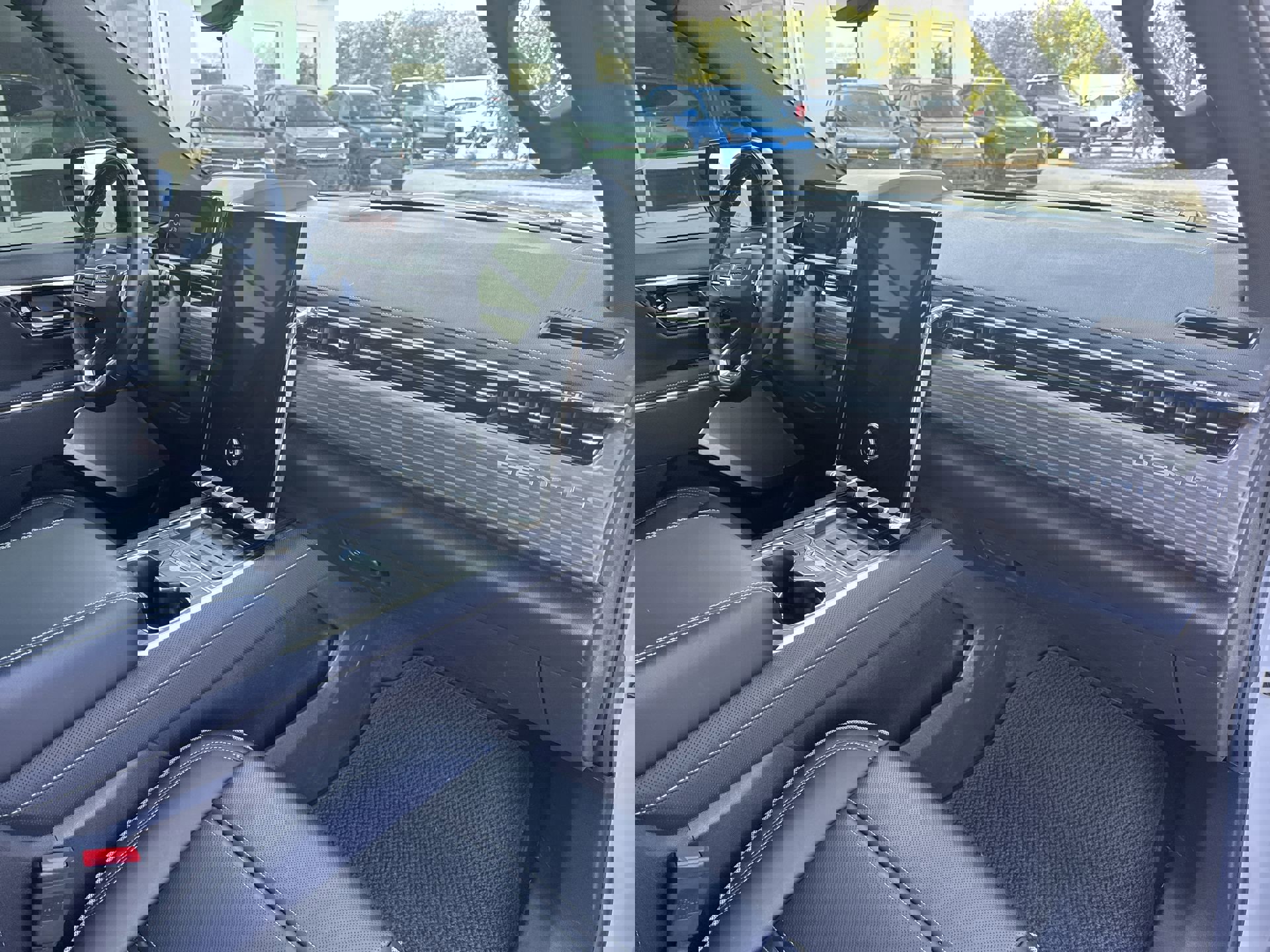 Used 2024 GMC Sierra EV Denali image 30