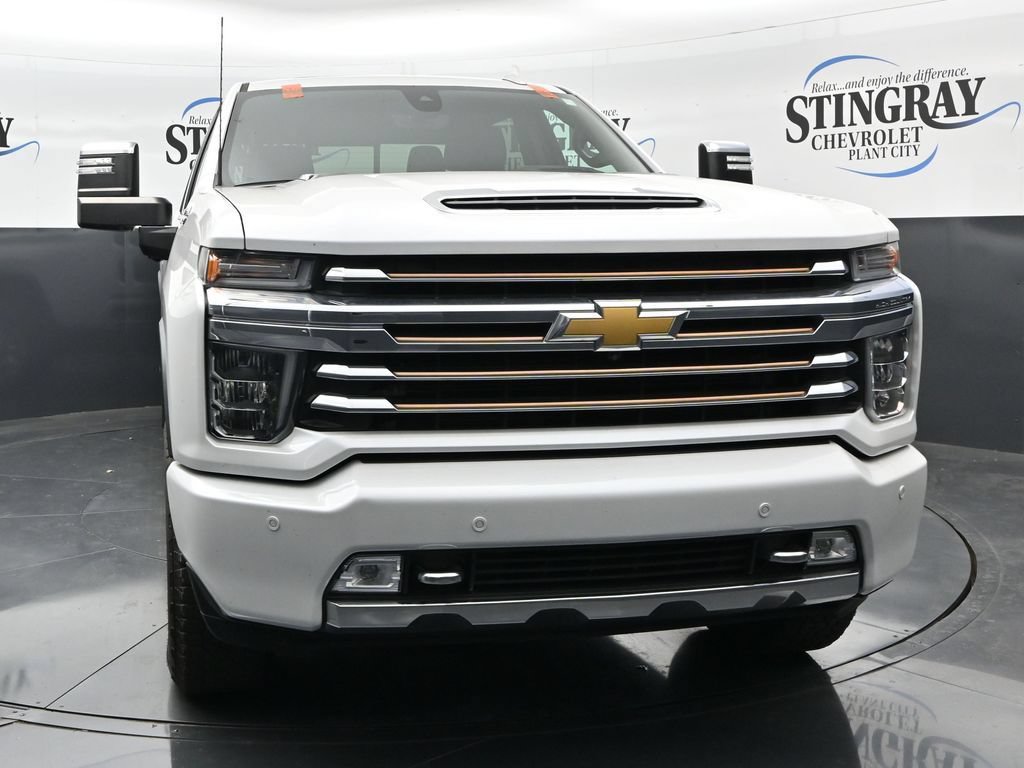 Used 2023 Chevrolet Silverado 3500 High Country AWD/4WD image 2