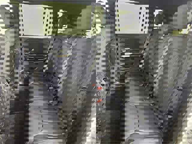 Used 2025 Mercedes-Benz GLB 250 4MATIC image 20