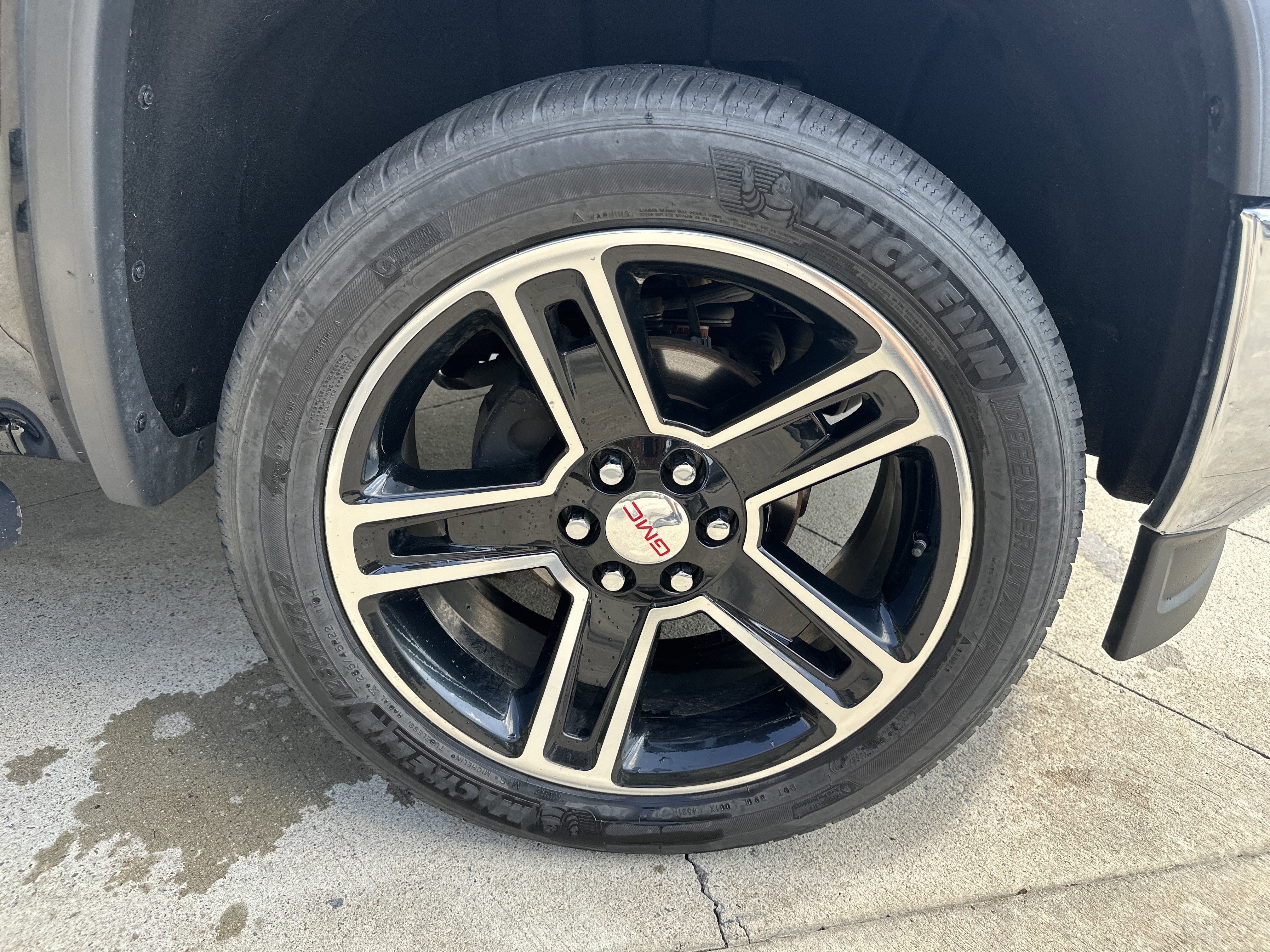 Used 2015 GMC Sierra 1500 SLE w/ Carbon-22 Edition image 13