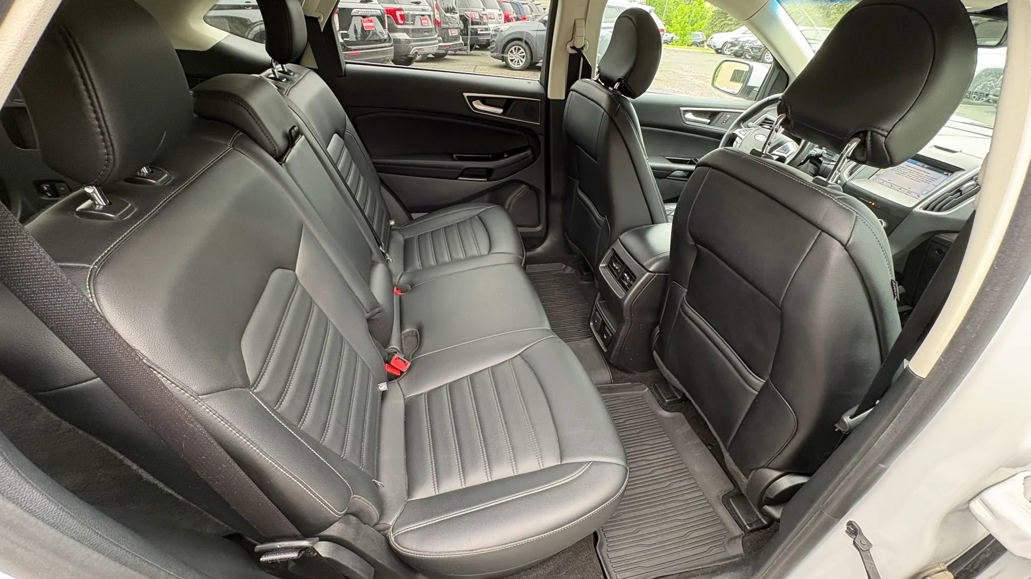Used 2019 Ford Edge SEL w/ Equipment Group 201A AWD/4WD image 27