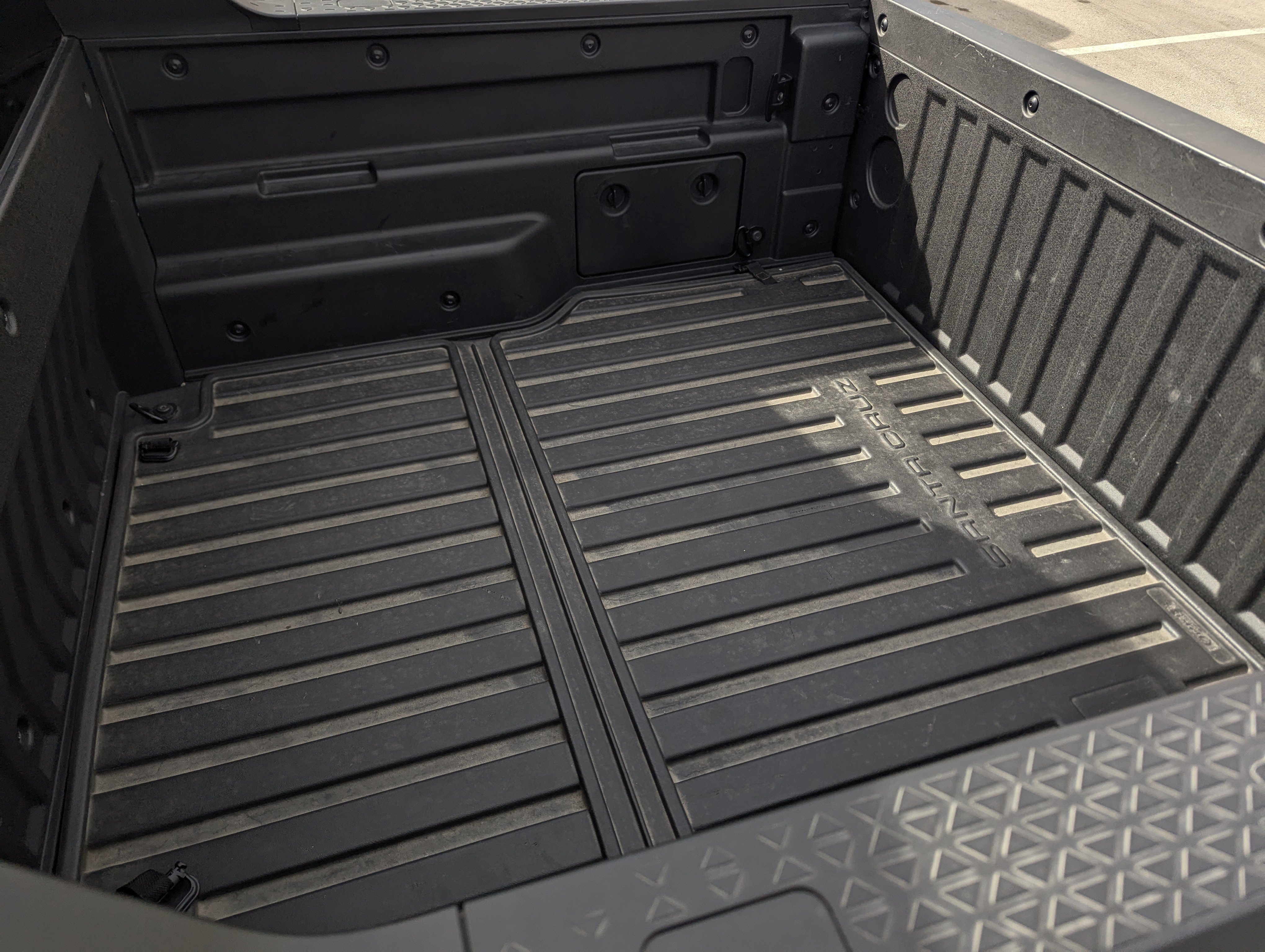 Certified 2025 Hyundai Santa Cruz SE image 8