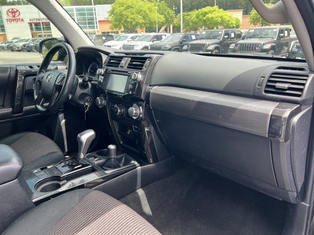 Used 2018 Toyota 4Runner TRD Off-Road AWD/4WD image 23