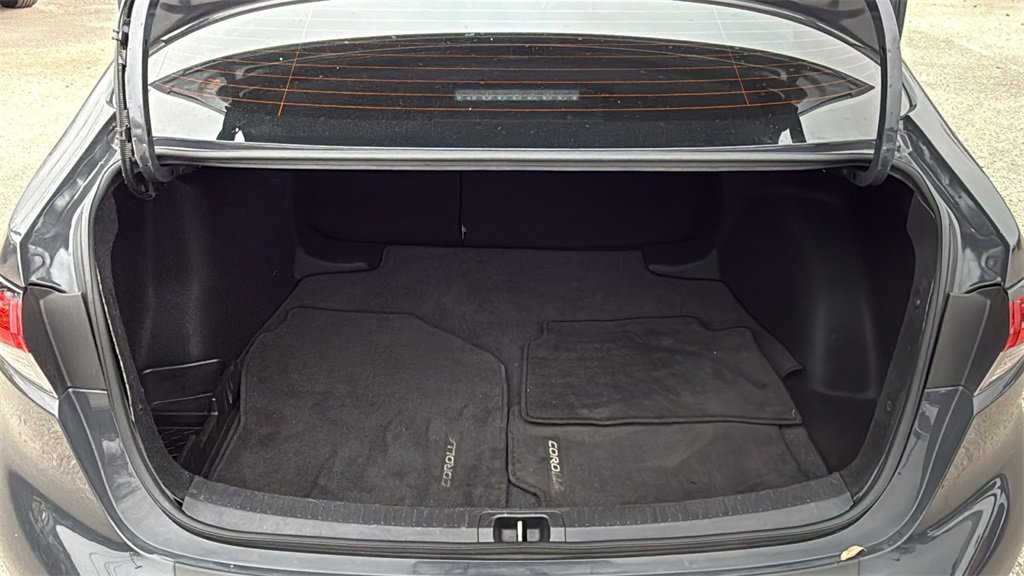 Used 2025 Toyota Corolla SE image 37