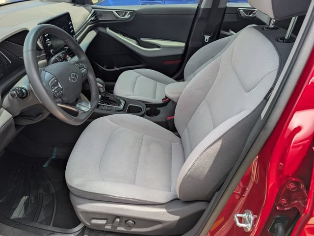 Used 2022 Hyundai Ioniq SE FWD image 8