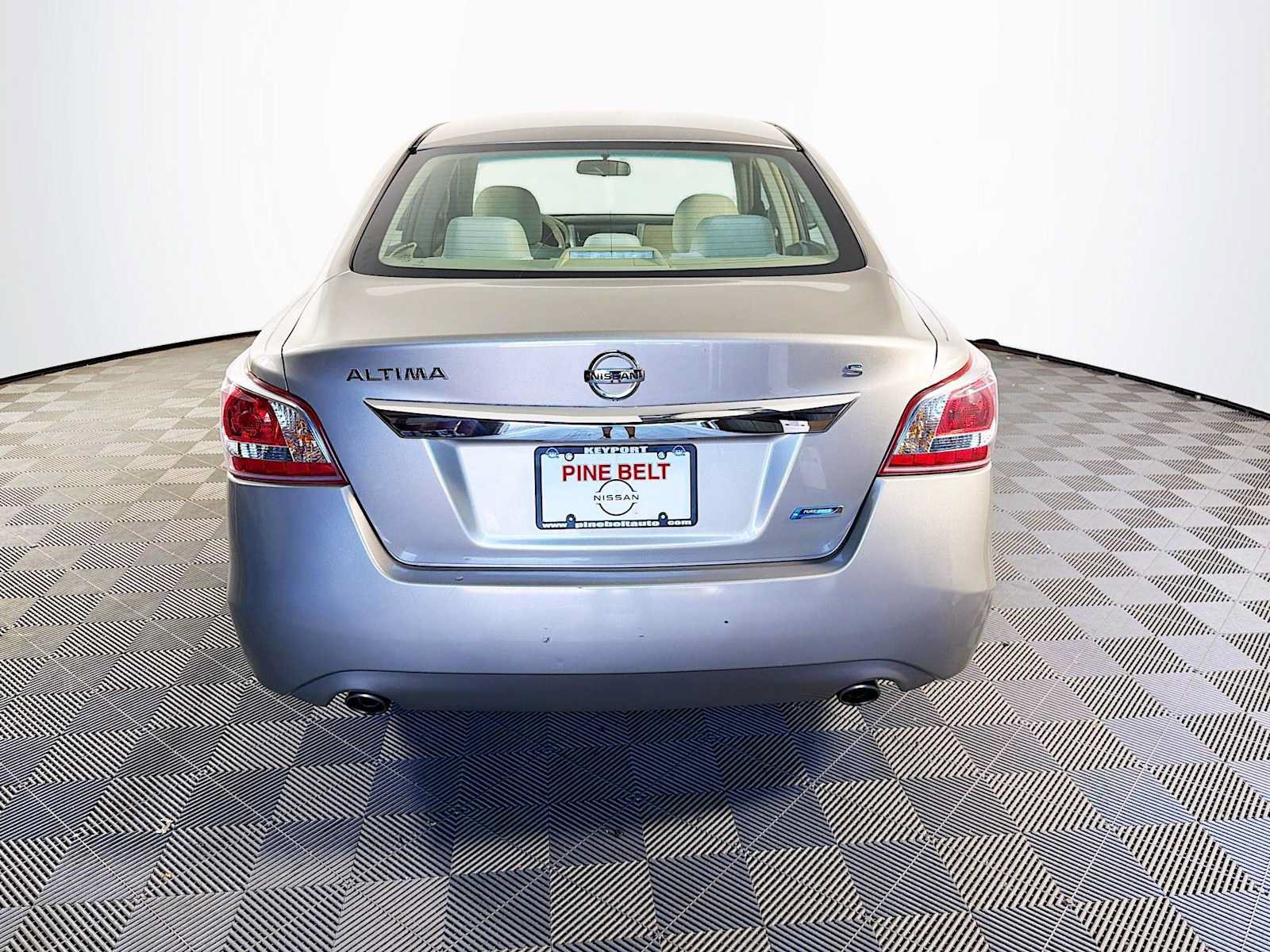 Used 2013 Nissan Altima 2.5 S FWD image 5