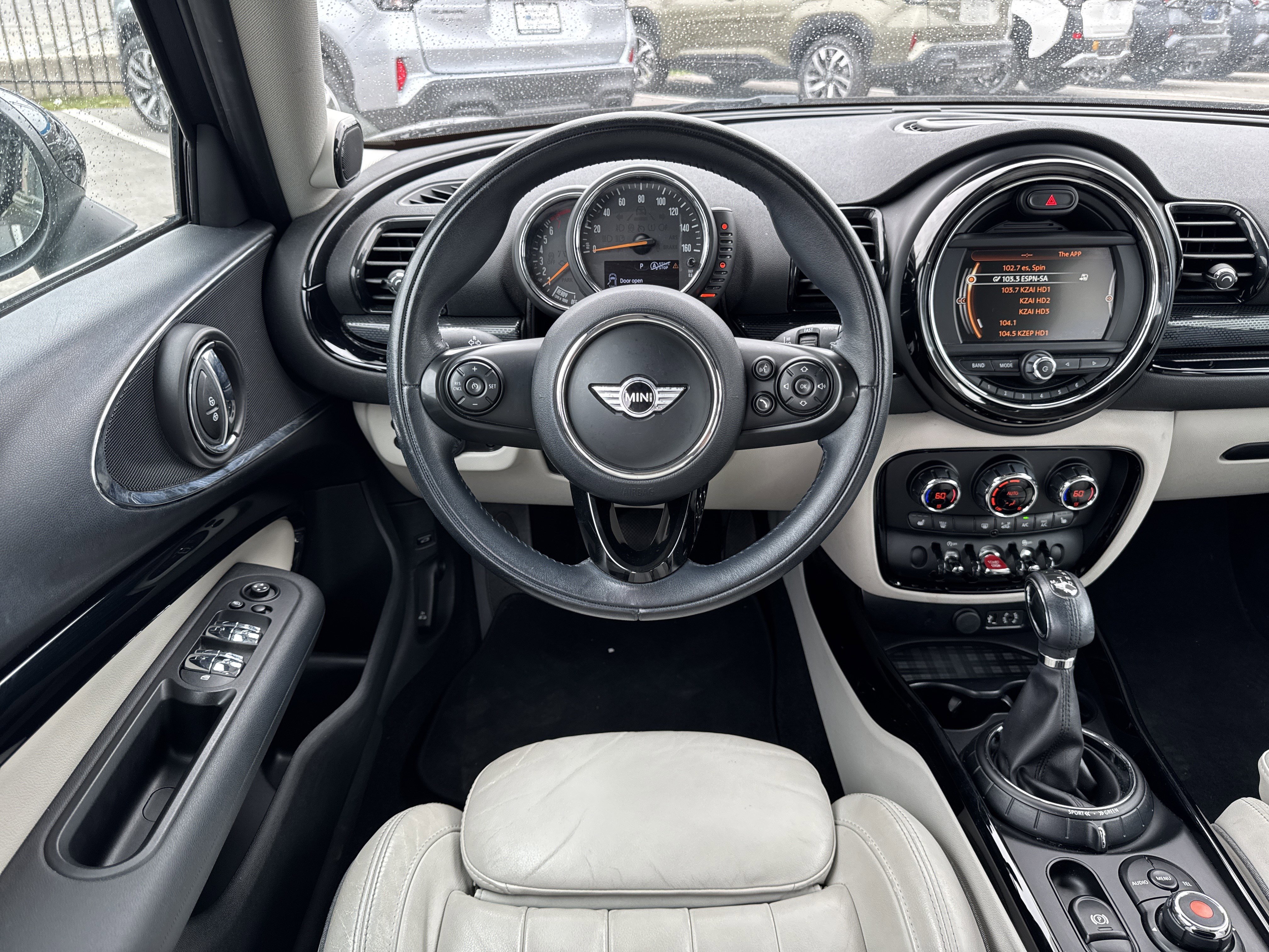 Used 2017 MINI Cooper Clubman FWD image 11
