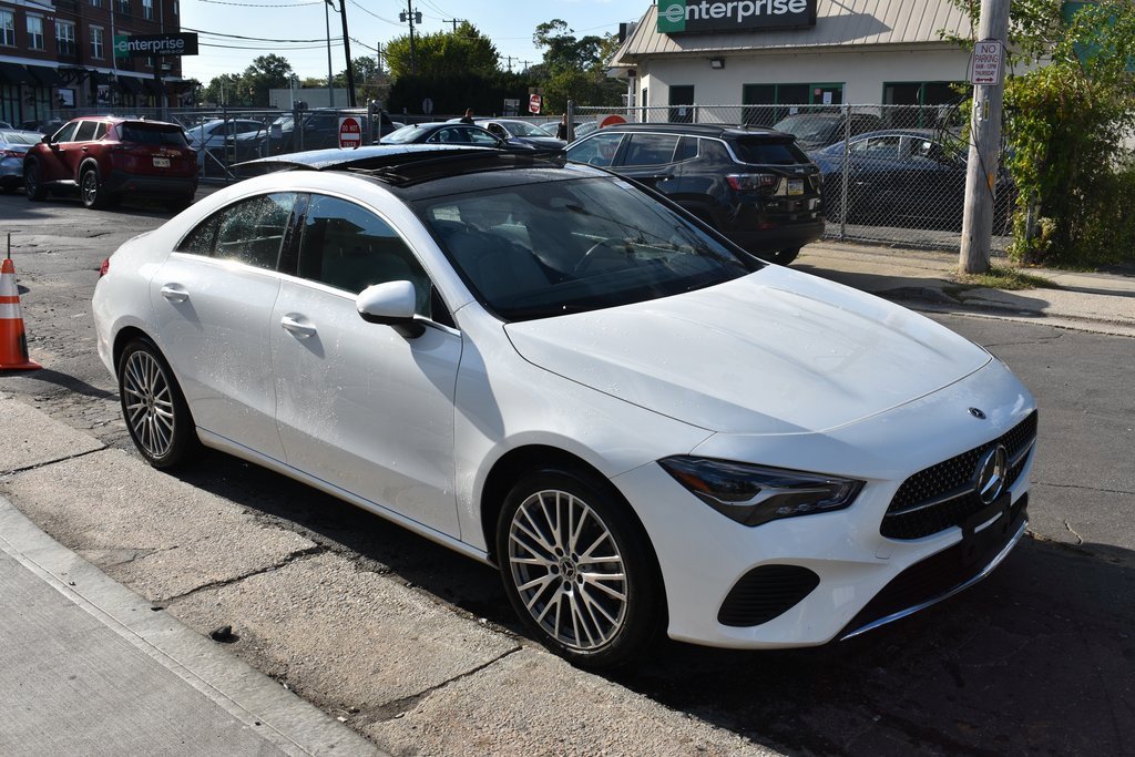Used 2025 Mercedes-Benz CLA 250 image 4