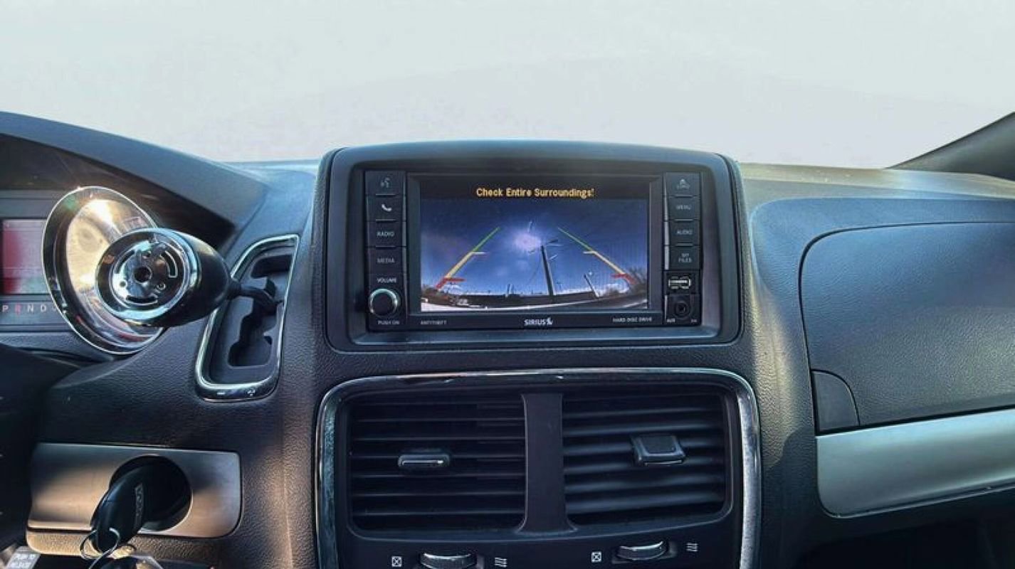 Used 2018 Dodge Grand Caravan GT image 10