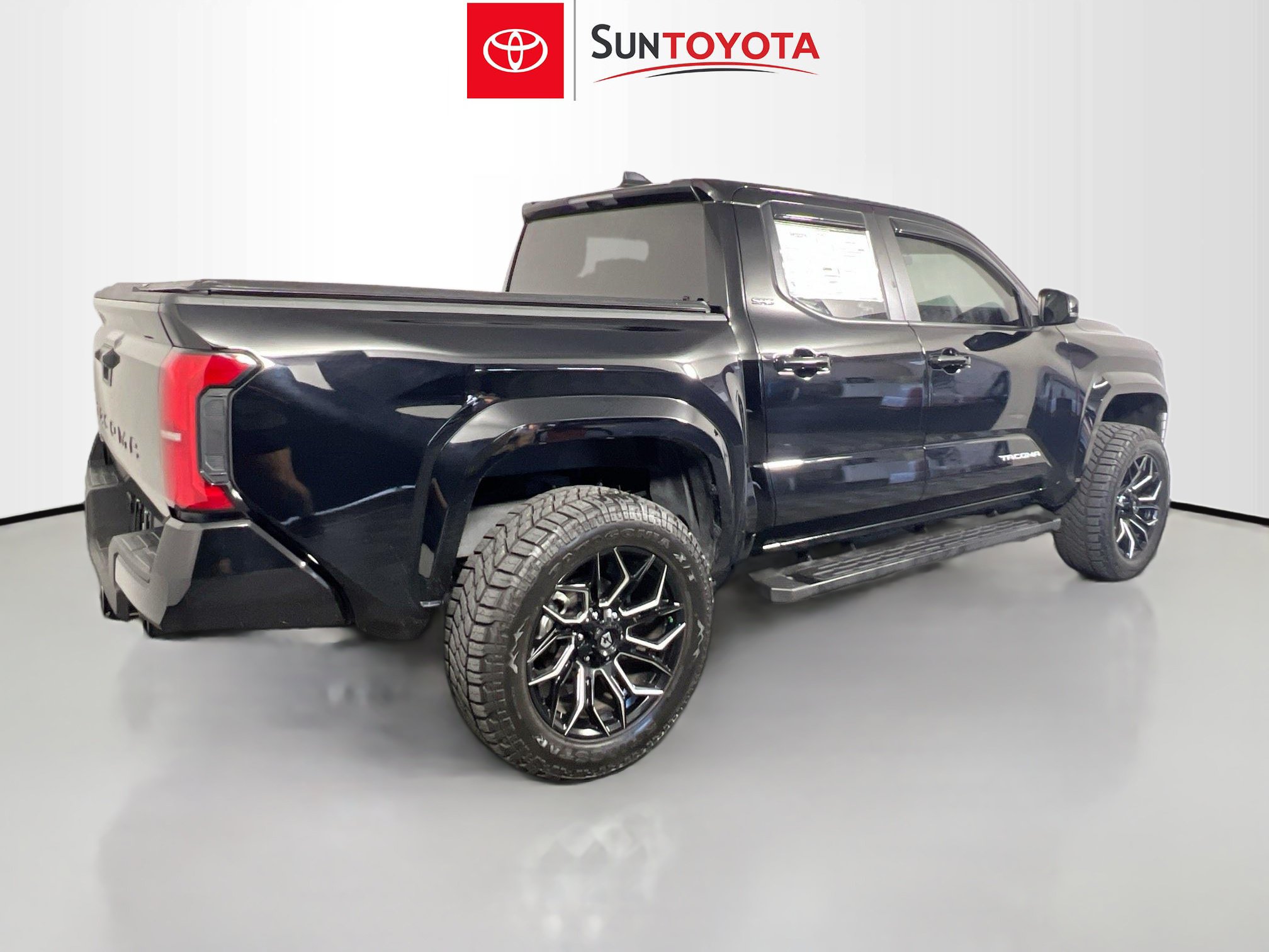 Used 2024 Toyota Tacoma SR5 AWD/4WD image 4