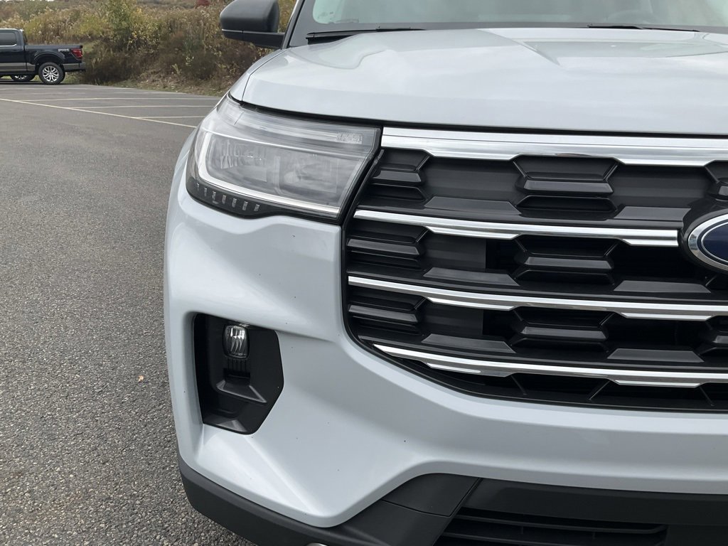 New 2026 Ford Explorer Active image 2
