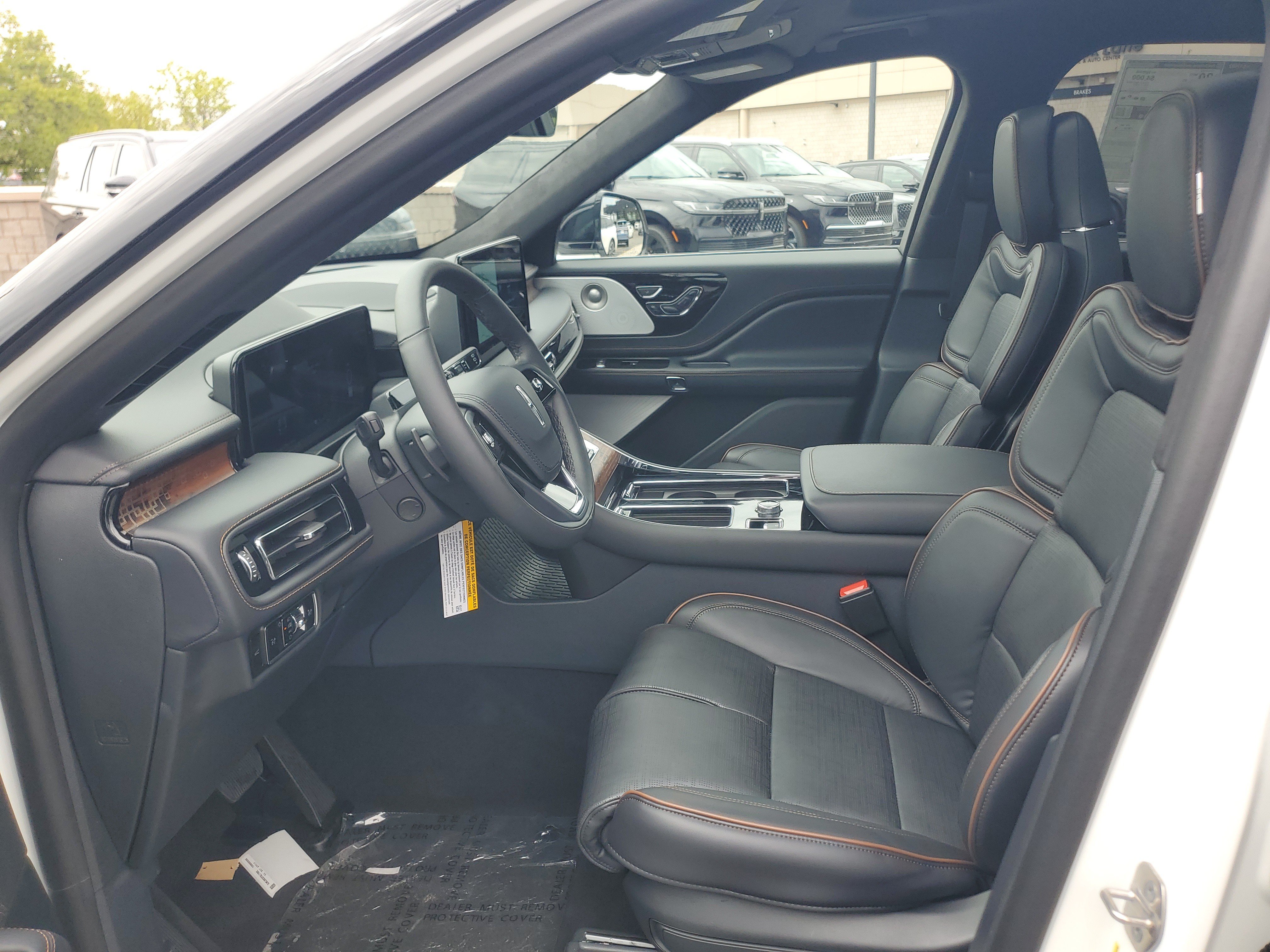 New 2026 Lincoln Aviator Black Label AWD/4WD image 11