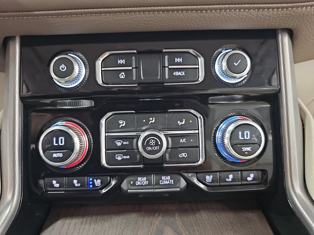 Used 2023 GMC Yukon Denali AWD/4WD image 22