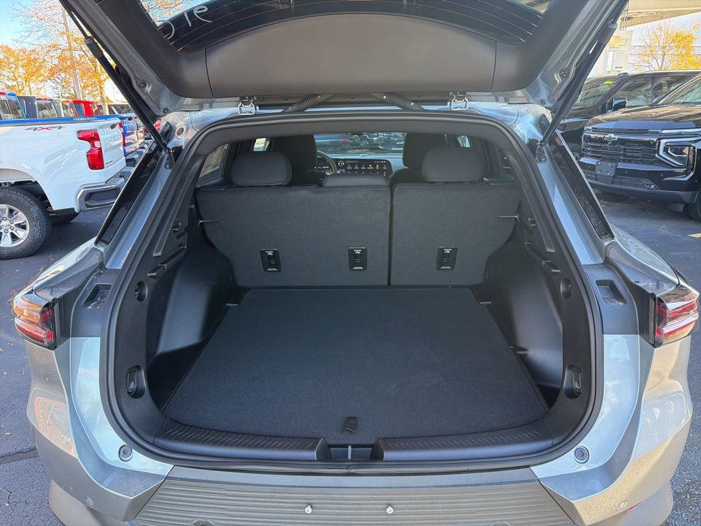 New 2026 Chevrolet Equinox EV LT image 39