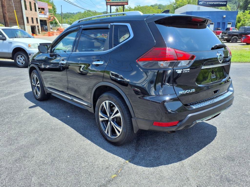 Used 2017 Nissan Rogue SL w/ SL Premium Package image 3