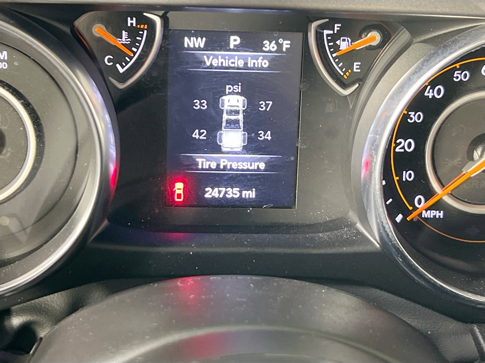 Used 2023 Jeep Gladiator Sport AWD/4WD image 12