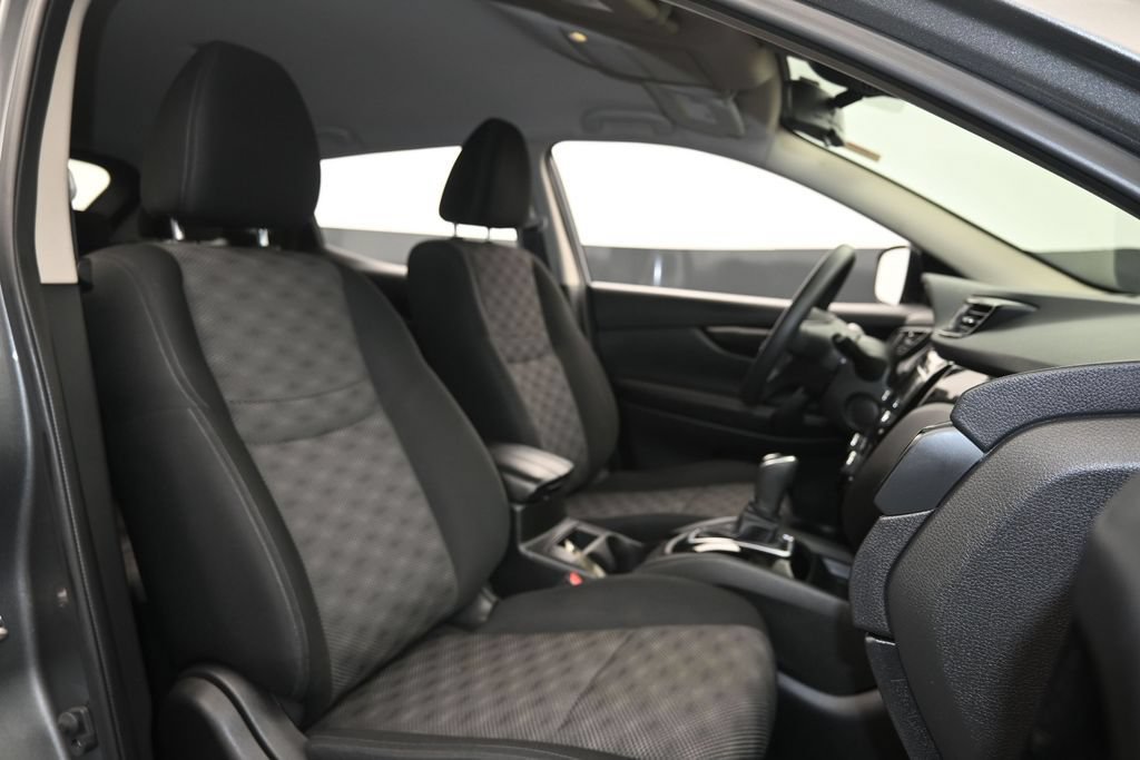 Used 2019 Nissan Rogue Sport SV AWD/4WD image 24