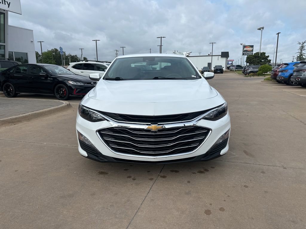 Used 2023 Chevrolet Malibu LT w/ Driver Confidence Package FWD image 2
