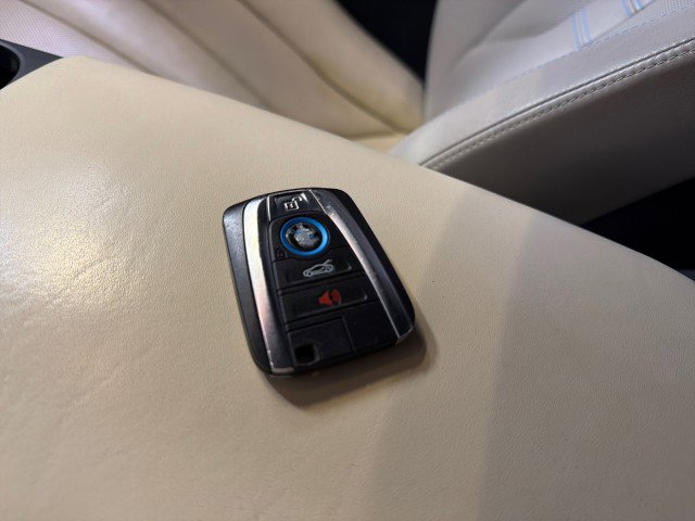 Used 2015 BMW i8 image 39