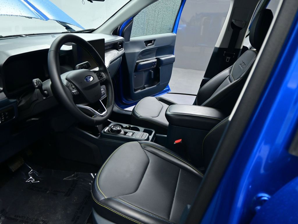 Used 2025 Ford Maverick Lobo image 8