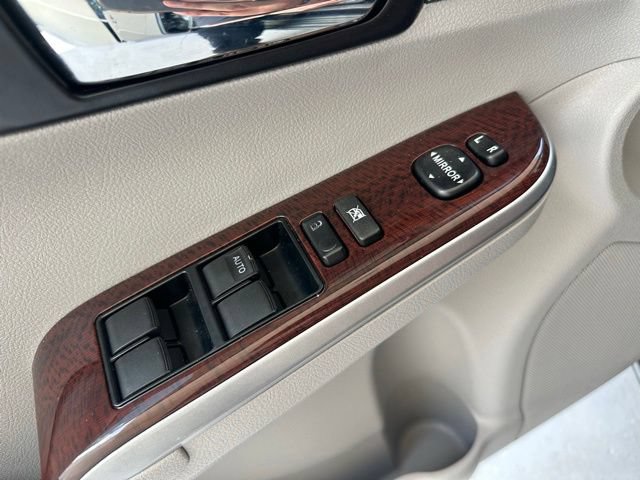 Used 2012 Toyota Camry XLE FWD image 22