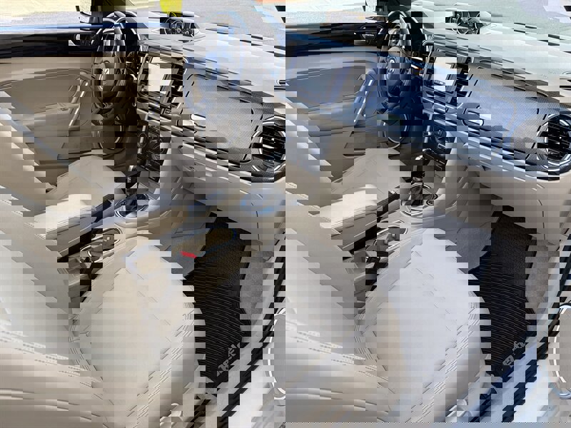 Used 2013 Volkswagen Beetle 2.0T image 17