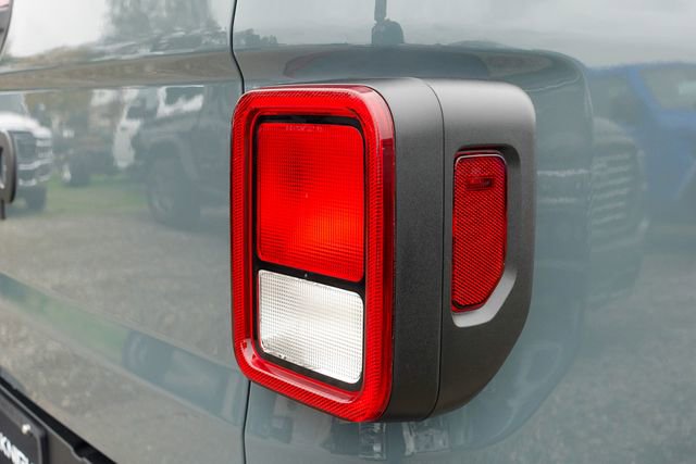 New 2026 Jeep Gladiator Sport image 7