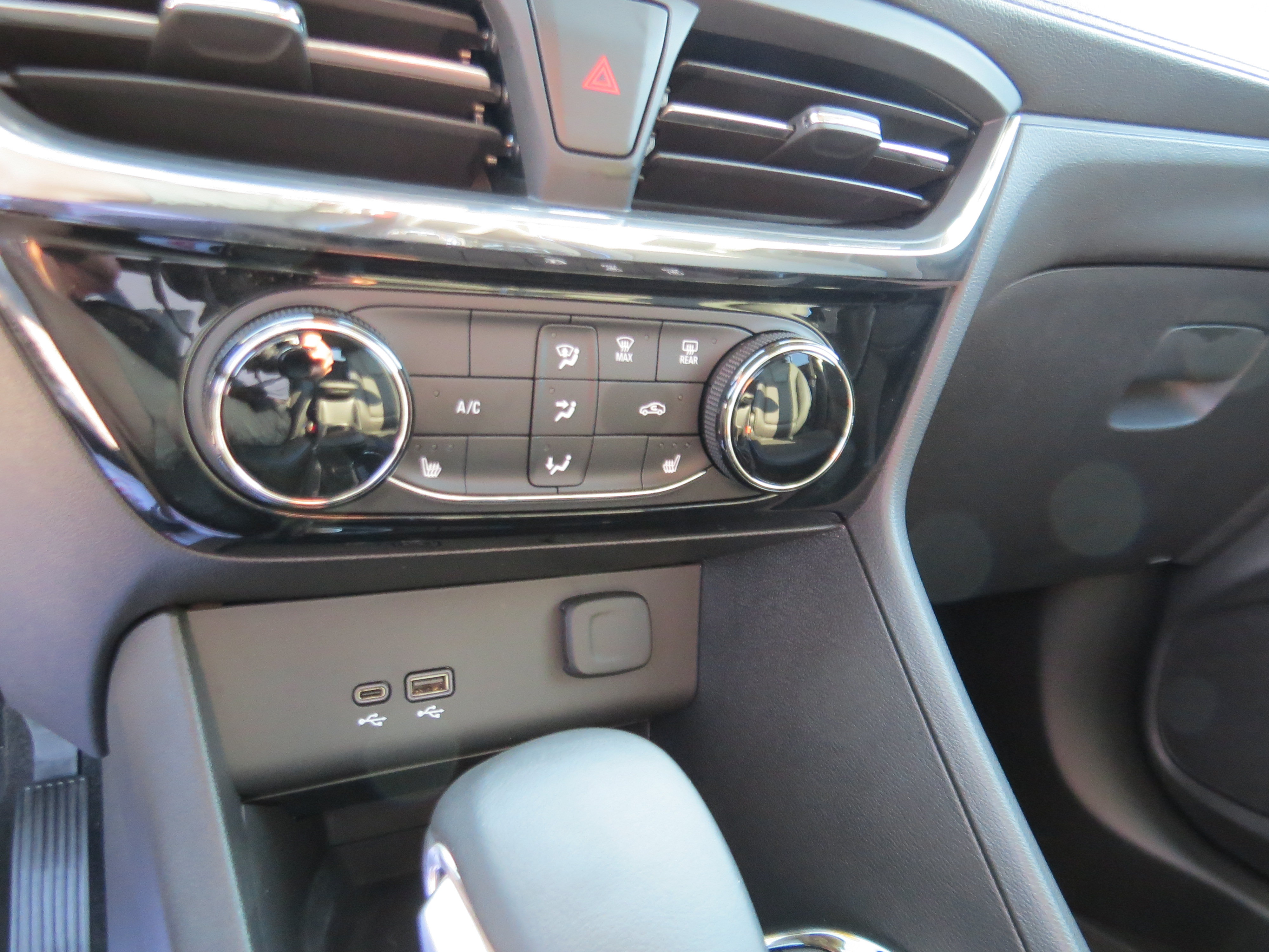 Used 2026 Buick Encore GX Sport Touring w/ Comfort Package FWD image 14