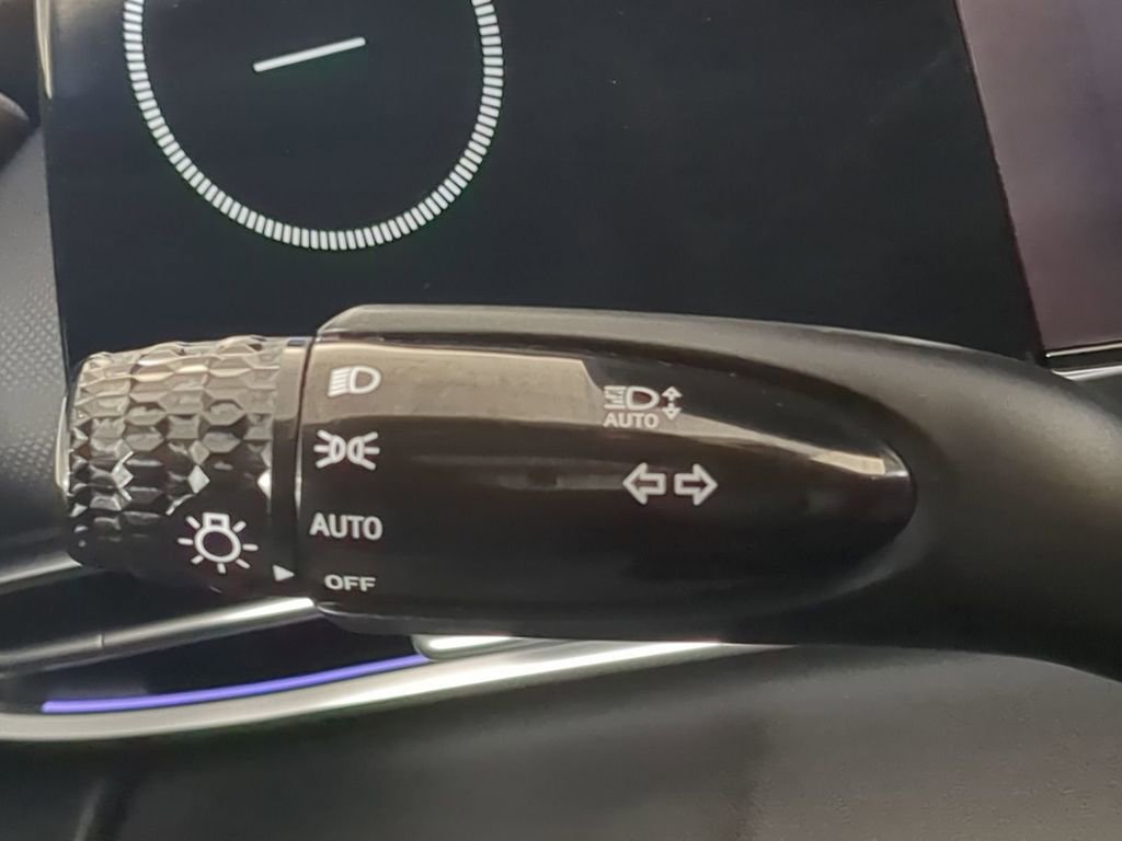 Certified 2024 Hyundai Elantra Limited image 29