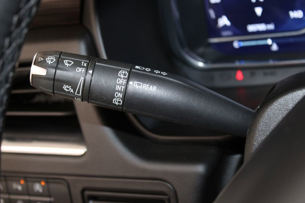 Used 2023 Chevrolet Suburban Z71 w/ Luxury Package image 42