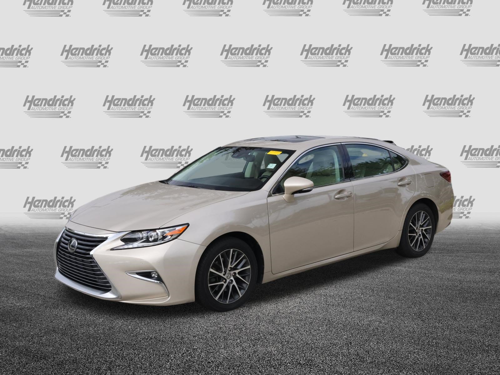 Used 2017 Lexus ES 350 w/ Luxury Package FWD image 5