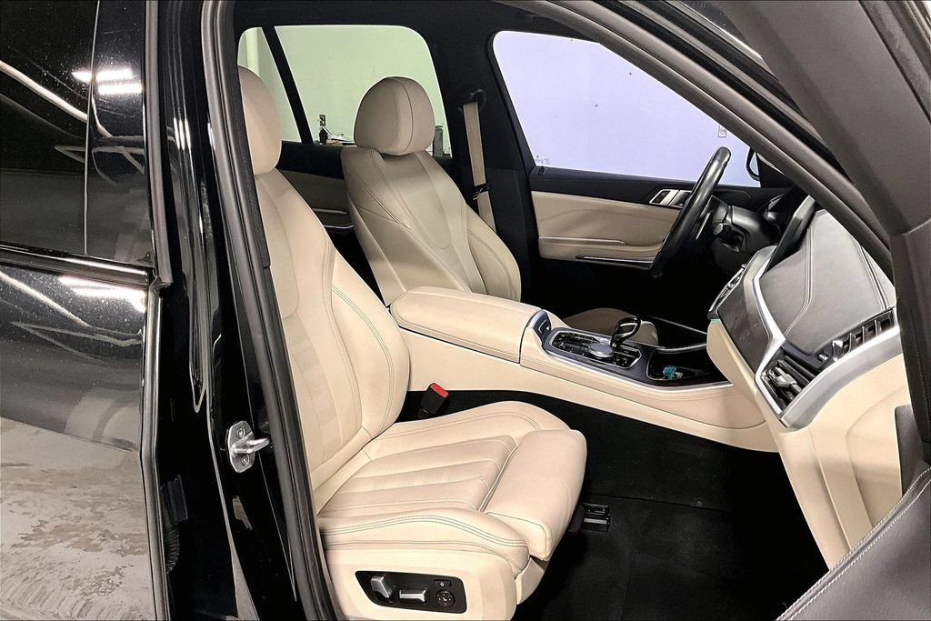 Used 2022 BMW X5 xDrive45e w/ M Sport Package AWD/4WD image 9
