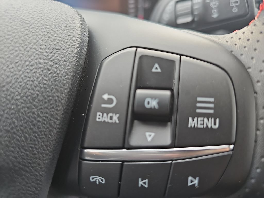 Used 2024 Ford Escape ST-Line w/ Tech Pack #1 FWD image 18