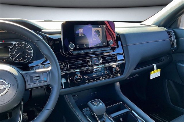 New 2025 Nissan Pathfinder Rock Creek image 6