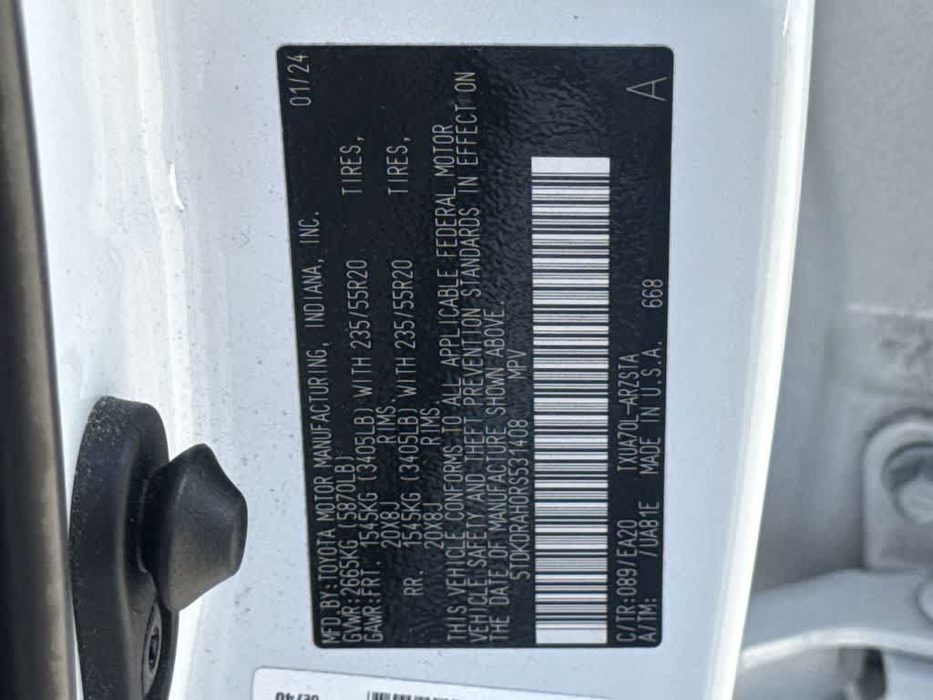 Used 2024 Toyota Highlander XSE FWD image 29