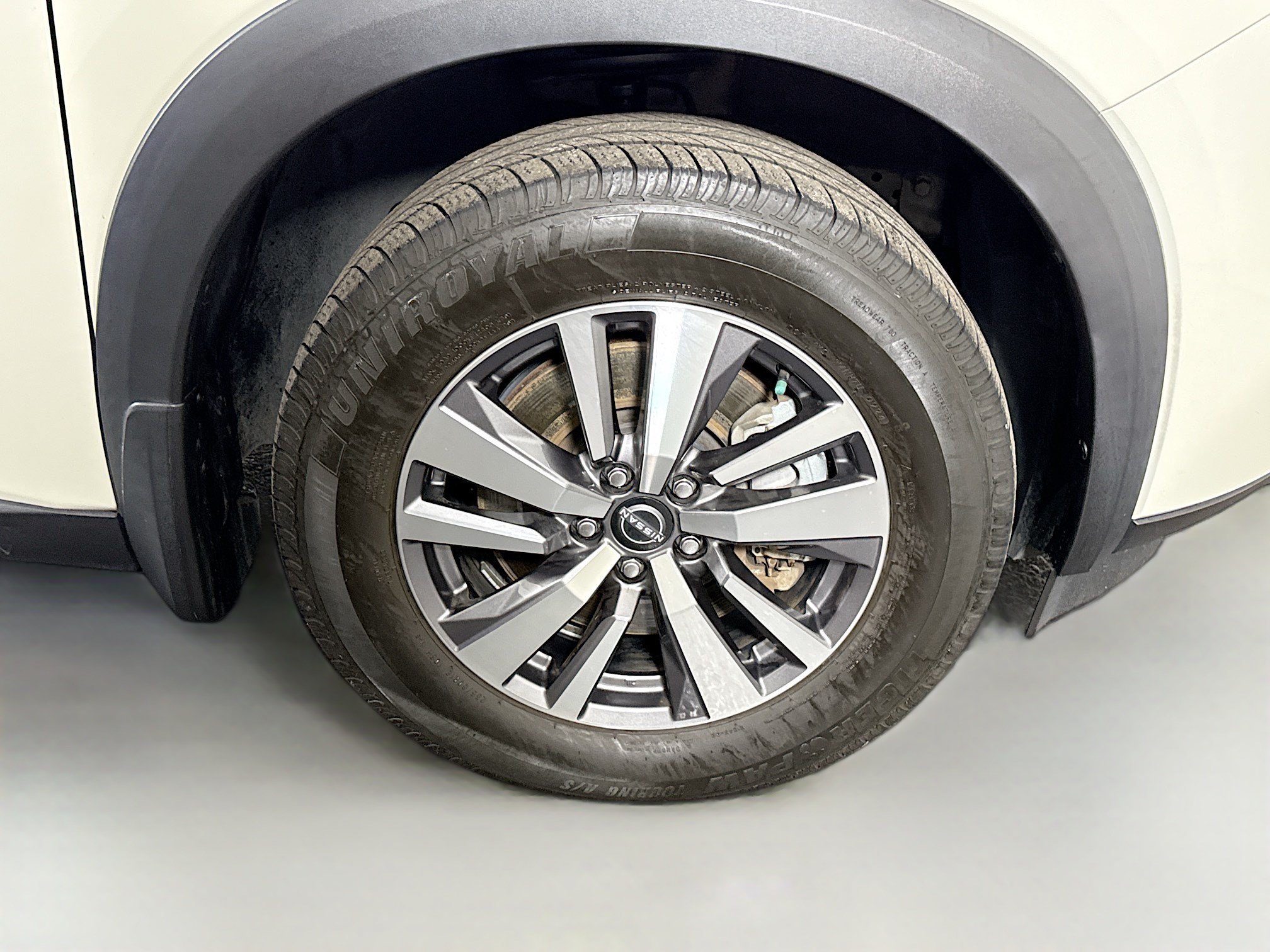 Used 2023 Nissan Pathfinder SL AWD/4WD image 32