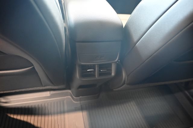 Used 2026 Chevrolet Equinox LT w/ Convenience Package II FWD image 26