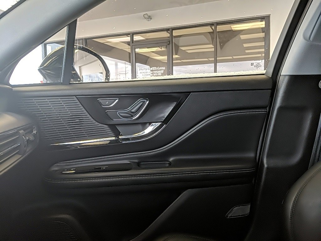 Certified 2022 Lincoln Corsair AWD w/ Premium Package image 24