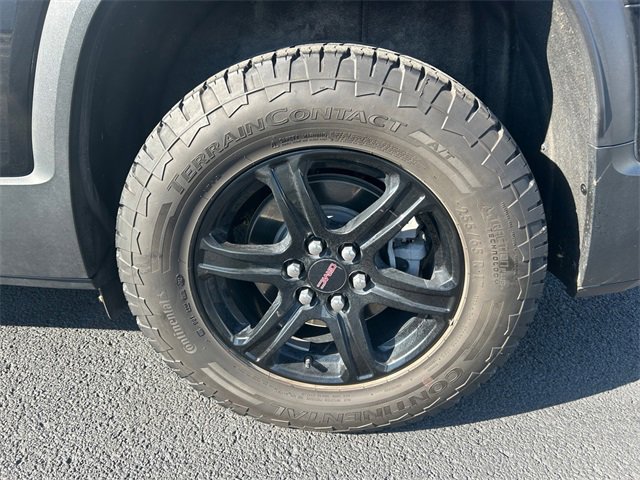 Used 2021 GMC Acadia AT4 w/ Technology Package image 22