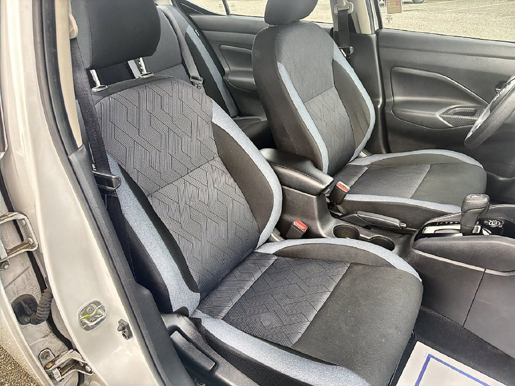 Used 2024 Nissan Versa SV FWD image 29