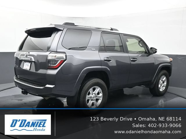 Used 2022 Toyota 4Runner SR5 Premium w/ Moonroof Package AWD/4WD image 6