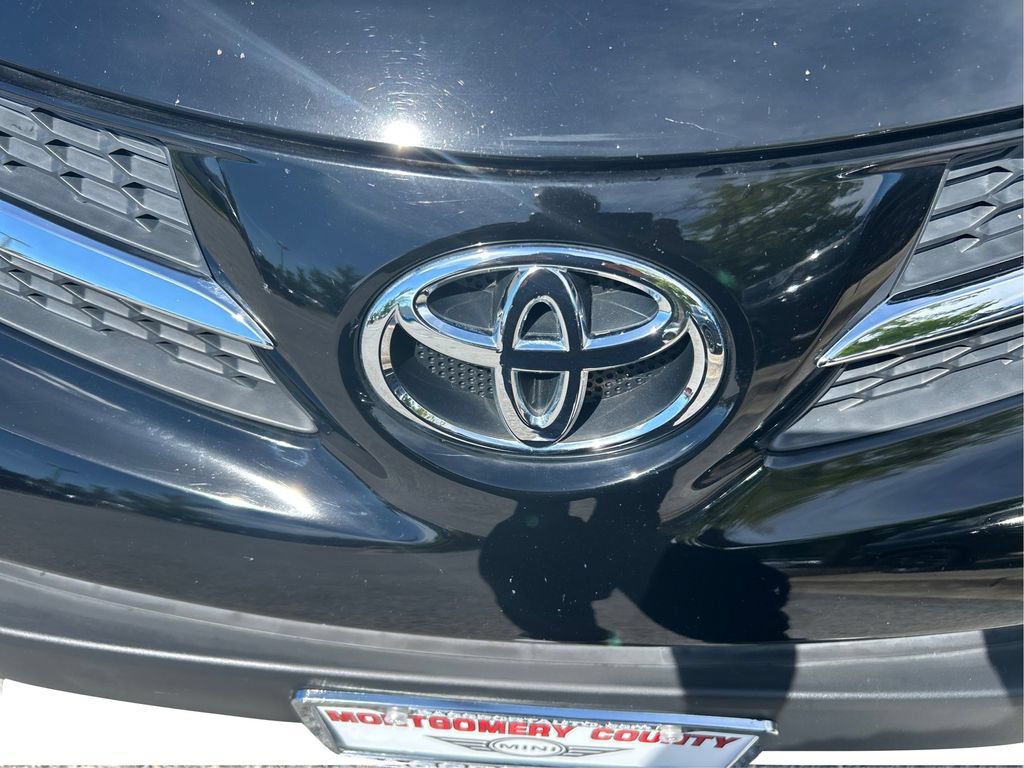 Used 2013 Toyota RAV4 XLE AWD/4WD image 35