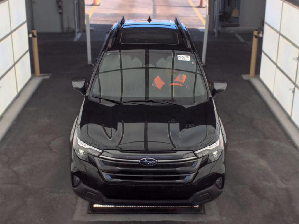 Used 2025 Subaru Forester Premium w/ Convenience Package #1 AWD/4WD image 3