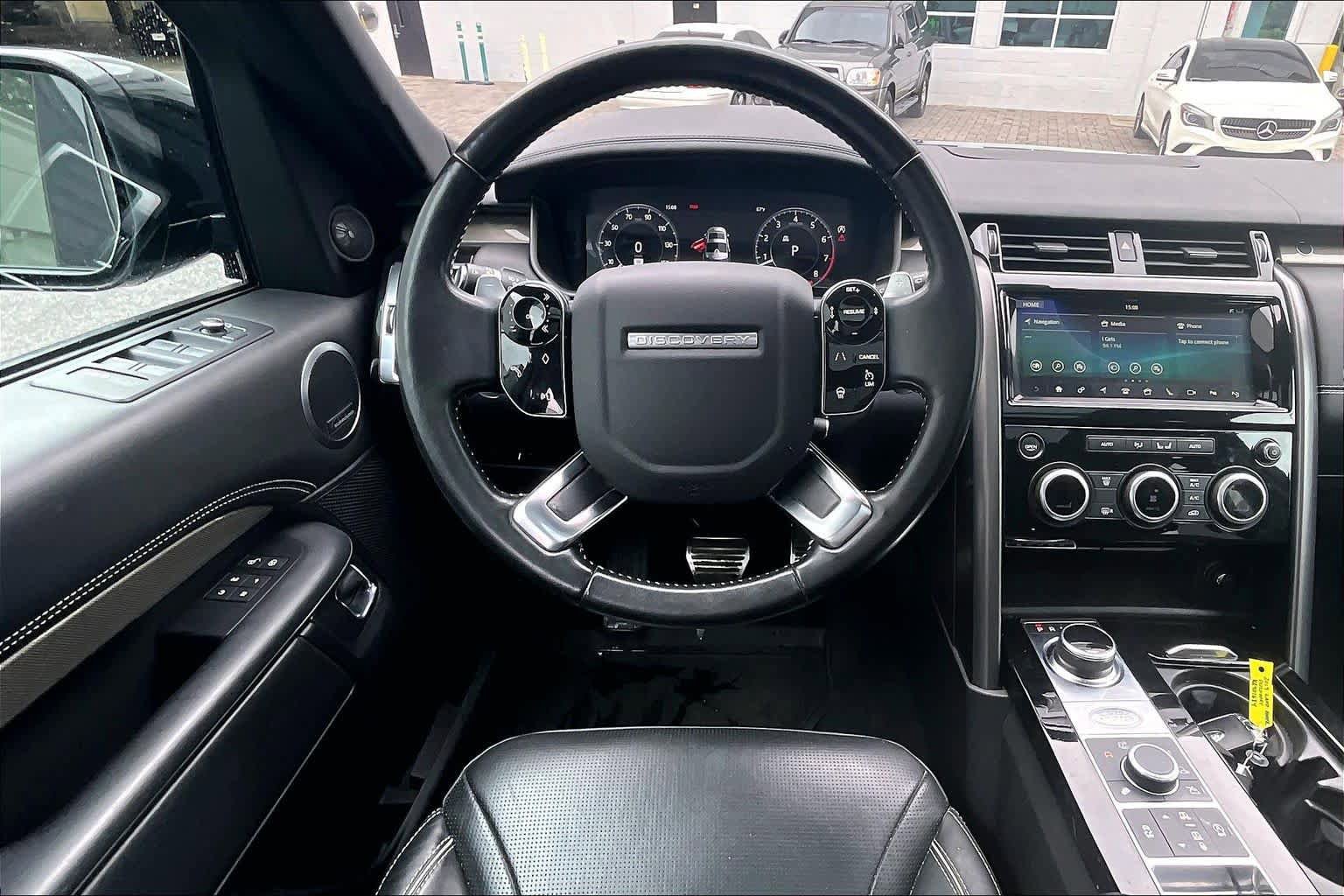 Used 2019 Land Rover Discovery HSE Luxury AWD/4WD image 6