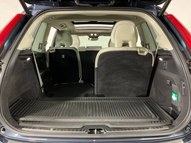 Certified 2024 Volvo XC90 T8 Ultimate w/ Protection Package Premier image 37
