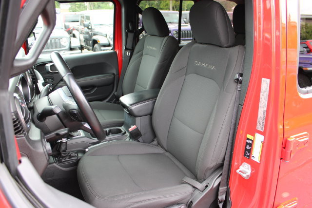 Used 2022 Jeep Wrangler Unlimited Sahara AWD/4WD image 12