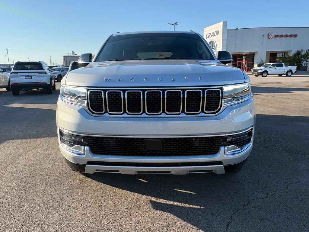 Used 2023 Jeep Wagoneer Series II w/ Flexible Seating Group AWD/4WD image 2