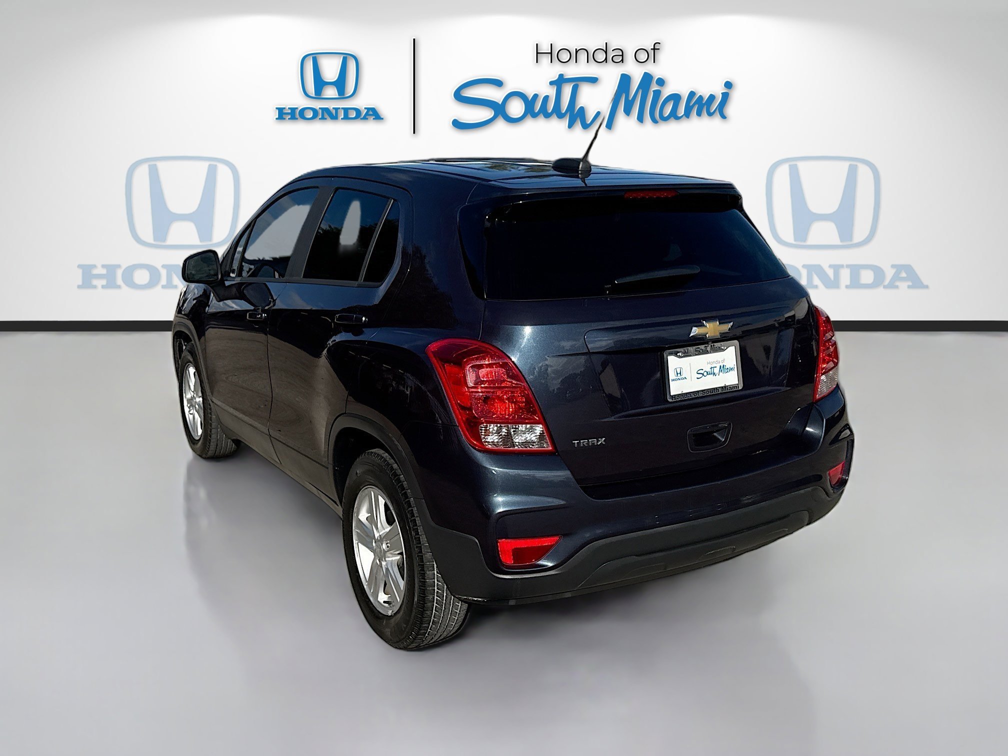 Used 2019 Chevrolet Trax LS w/ Tint and Cruise Package image 4