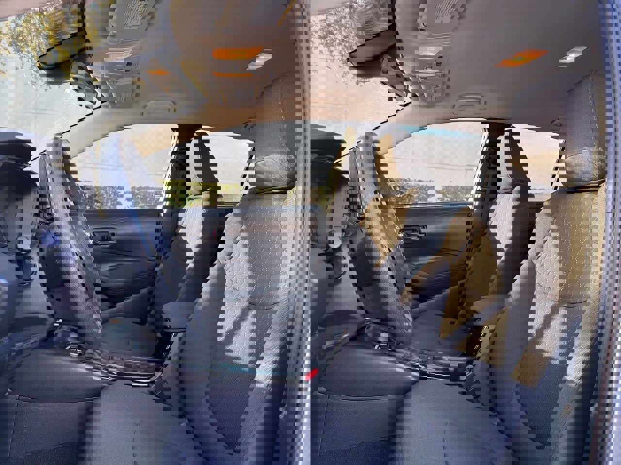 Used 2022 Toyota Corolla LE image 4